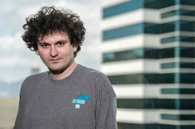 转移 2.7 万枚 ETH,FTX 还剩 4 亿美元砸盘弹药?